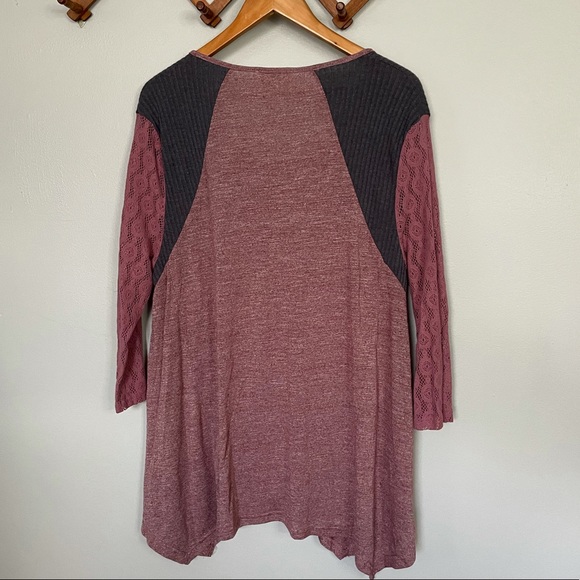3/$25! Umgee Lace Sleeve Mauve Top - Picture 7 of 7